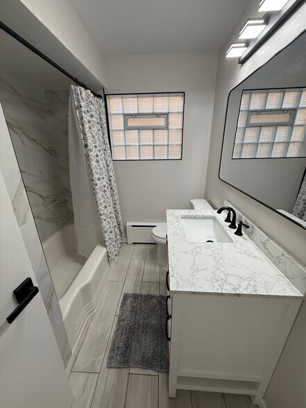 Building Photo - 8239 W Irving Park Rd