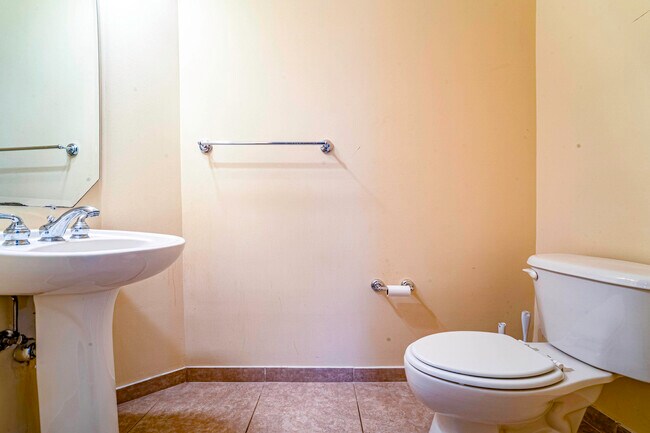 Building Photo - 2177 SW Cape Cod Dr