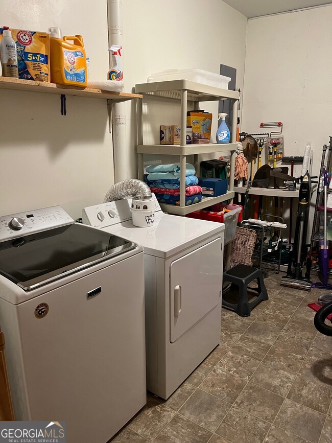 Building Photo - 21 Switchback Dr