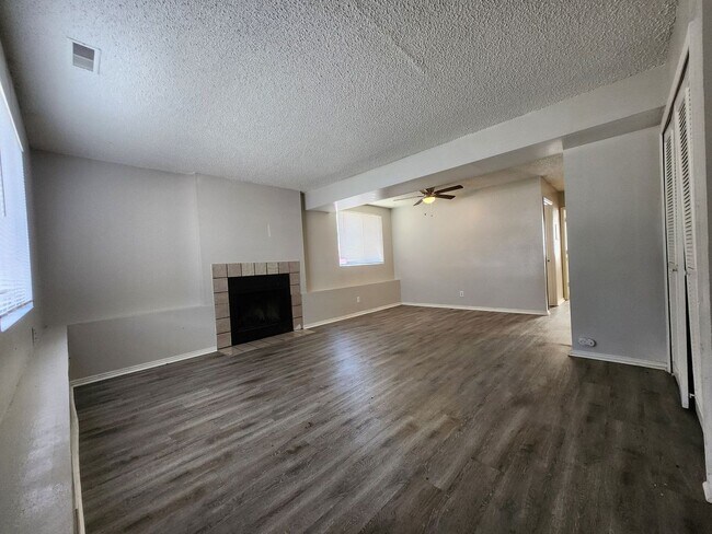 Building Photo - 1835 Zebulon Dr