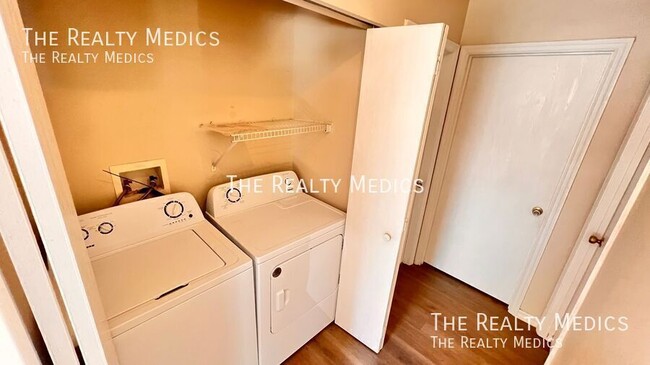 Building Photo - 436 Jennifer Ln