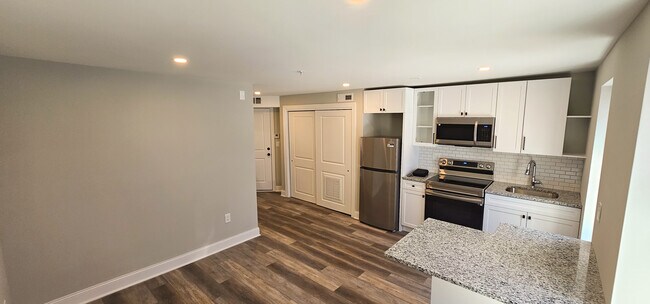 Building Photo - 4630 Umbria St