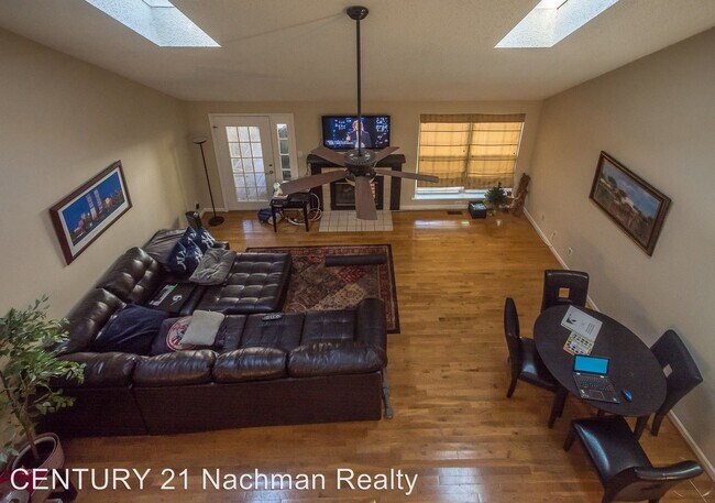 Building Photo - 3 br, 2.5 bath House - 529 Kristy Court