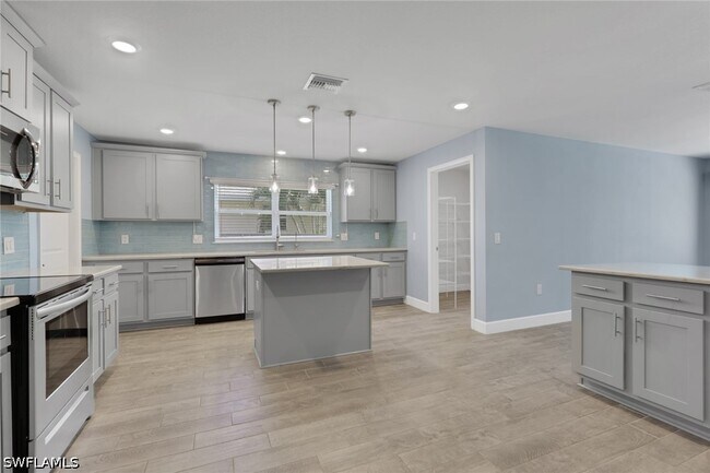 Building Photo - 2248 Bonn Ct