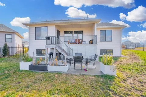 Building Photo - 5864 E Central Park Ave