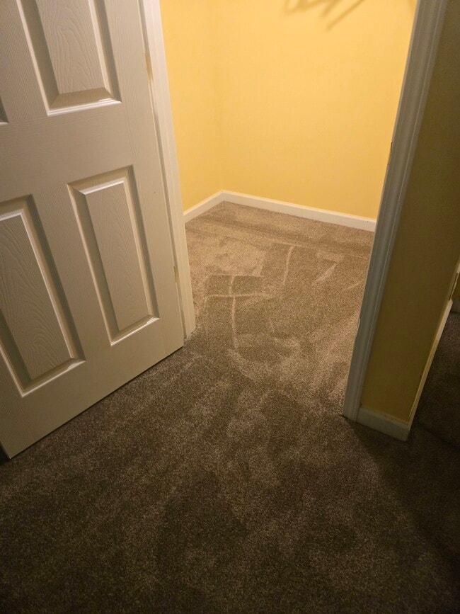 Building Photo - 80 Place Fontaine