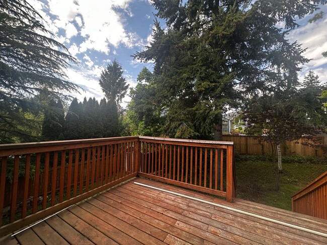 Building Photo - Beautiful 4-Bedroom 3-Bath Home in Marysvi...