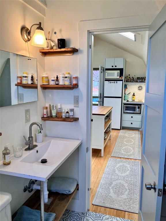 Building Photo - 2102 Travis Heights Blvd