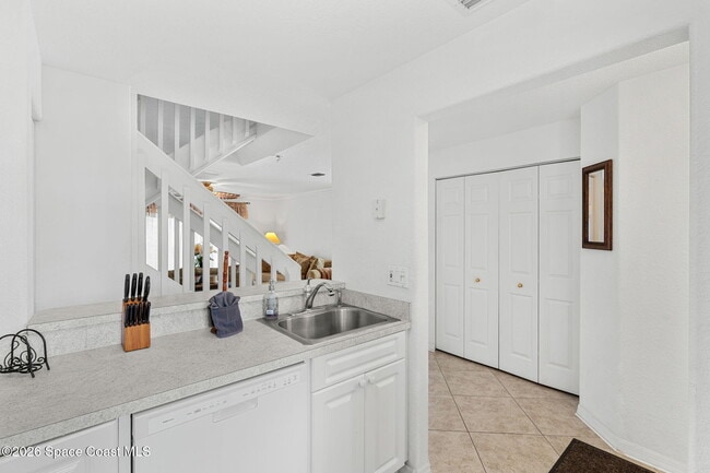 Building Photo - 446 N Seaport Blvd