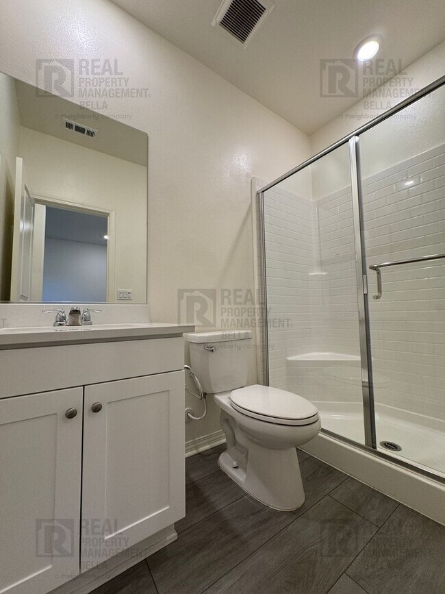 Building Photo - Cul-De-Sac Home in Heritage Lake Featuring Downstairs Bedroom & Bath + Loft