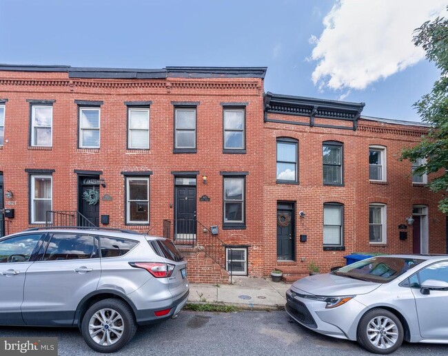 Building Photo - 1825 Light St