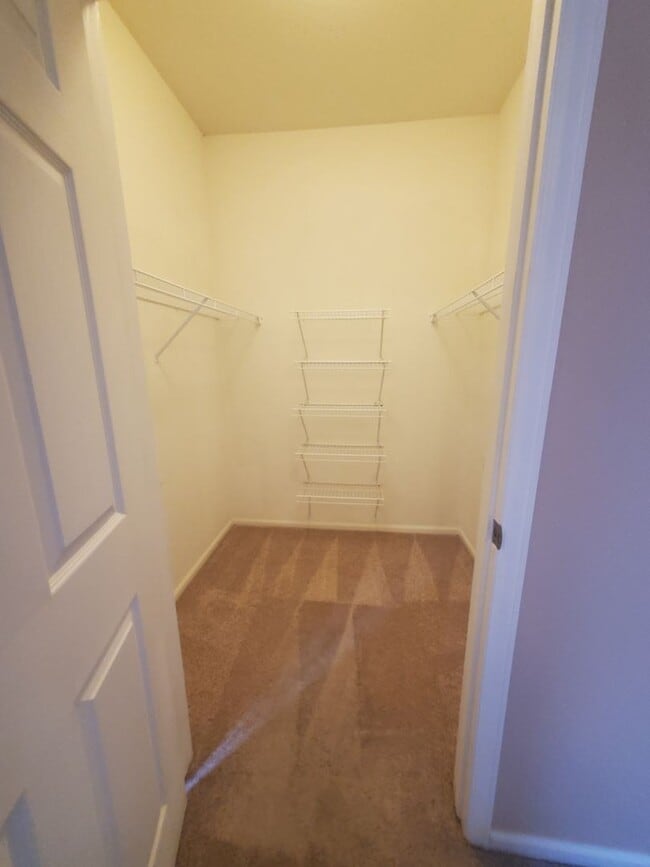 Building Photo - Spacious 2B/2B Main Level Condo With Garage NOW AVAILABLE