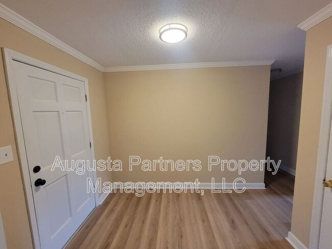 Building Photo - 117 Glenora Ct