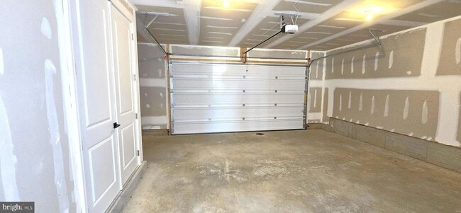 Building Photo - 1726 Blacksmith Wy