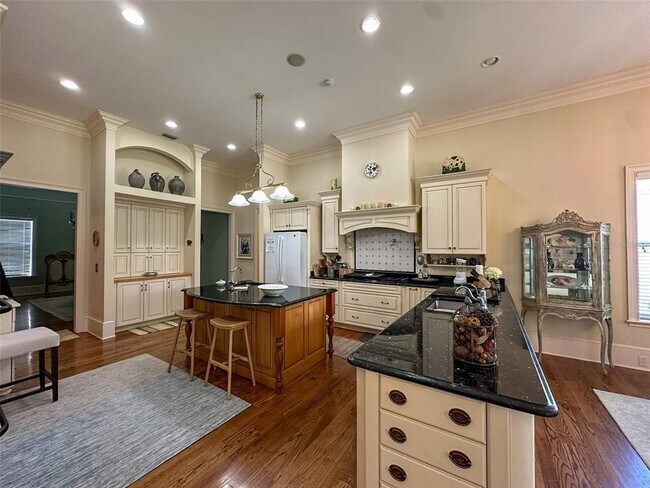 Building Photo - 6425 NW 202nd Pl