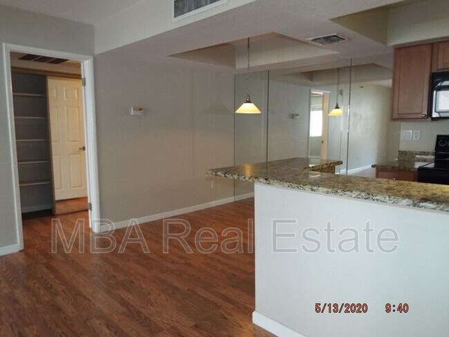 Building Photo - 4554 E Paradise Village Pkwy N