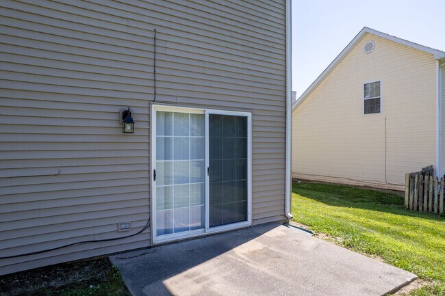 Building Photo - 4401-4403 Cheryl Ct.