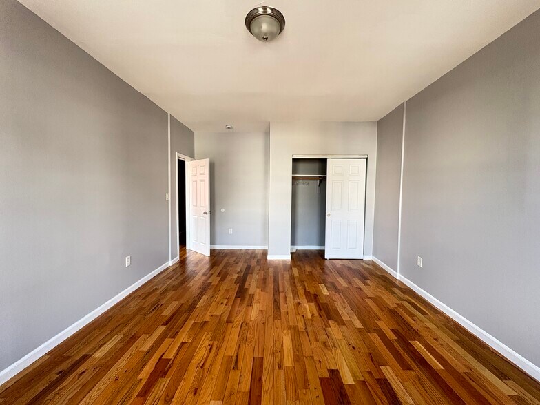 Building Photo - 296 Renner Ave