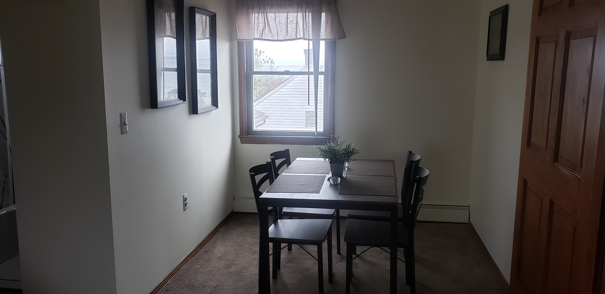 Waterviews dining area - 19 Crest Ave