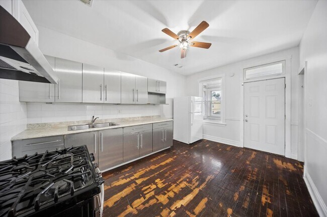 Building Photo - 4508 S Mozart St