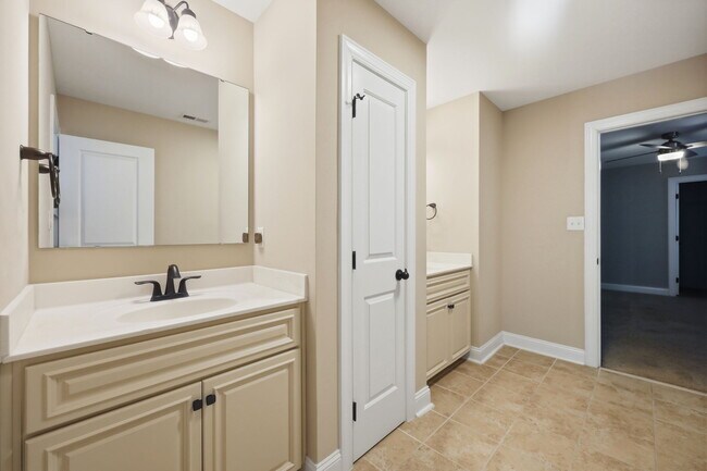 Building Photo - 265 Heather Brook Cir