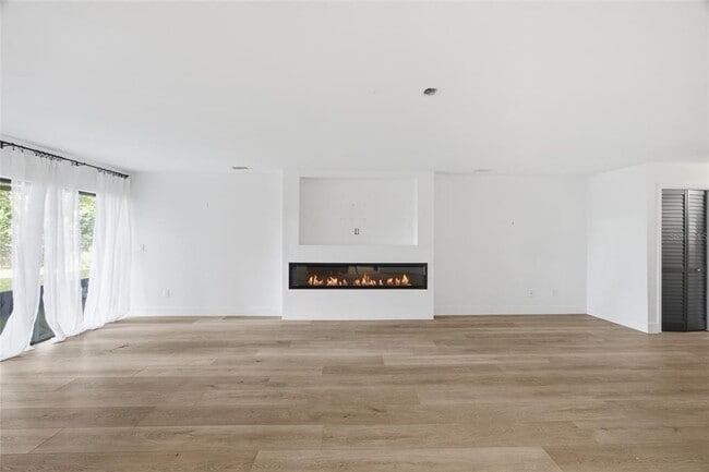 Building Photo - 13025 Village Chase Cir