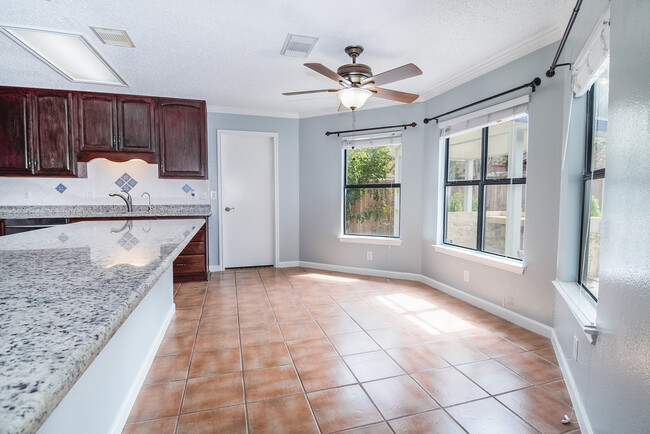 Dinette area - 9630 Hillside Trail