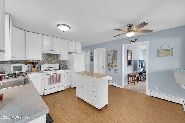 Building Photo - 804 Oceanfront