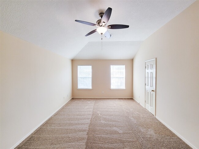 Building Photo - 19718 Byron Meadows Dr