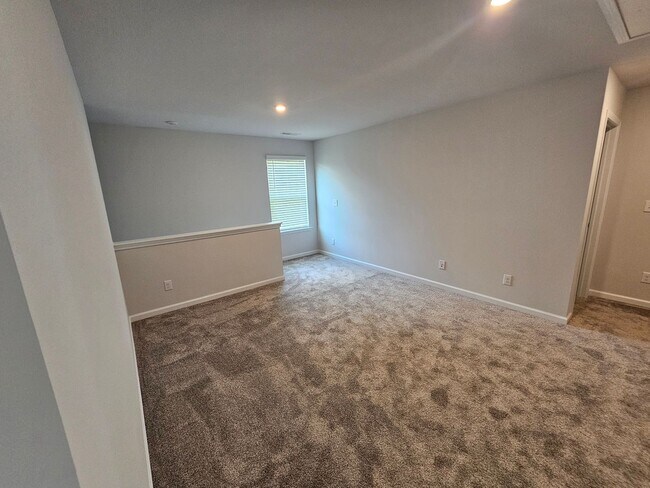 Building Photo - Like New Home is Mulberry Pond