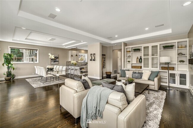 Building Photo - 2410 West Lake Sammamish Pkwy NE