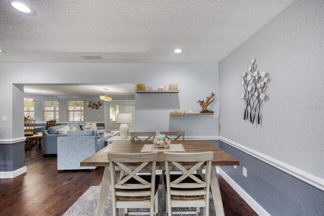 Building Photo - 3173 Fountainhead Dr