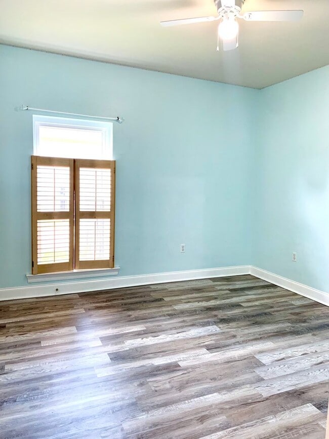 Building Photo - 3BD/2BA House for Lease in Rolling Meadow - Denham Springs