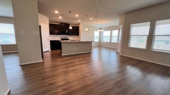 Building Photo - Four Bedroom in Harker Heights with a Flex...