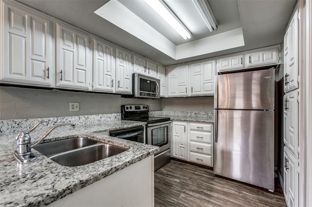 Building Photo - 14151 Montfort Dr