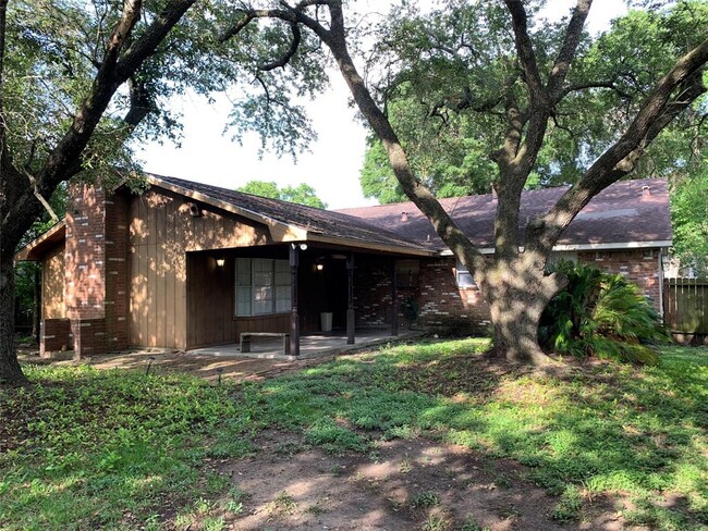 Building Photo - 8502 McAvoy Dr