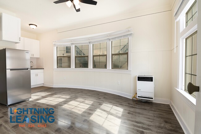Building Photo - 1732 Wilton Pl