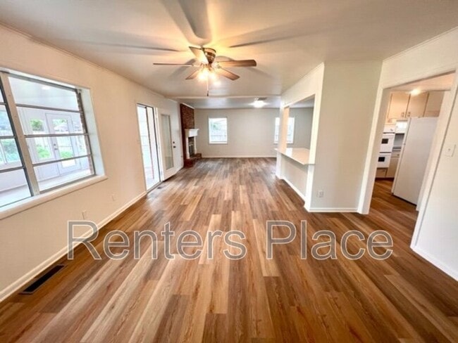 Building Photo - 4616 E 46th St