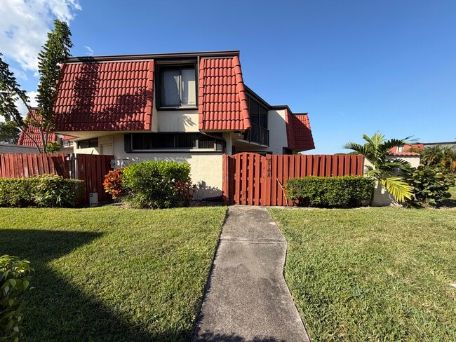 Primary Photo - 3768 Victoria Dr