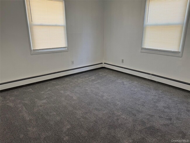 Building Photo - 27 Gleaner Ln