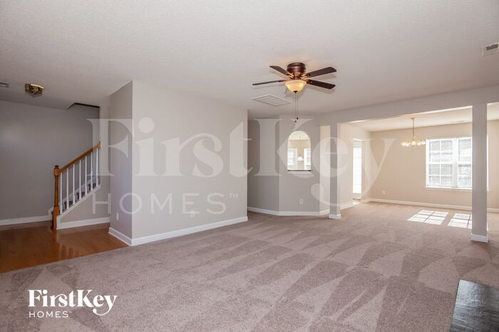 Building Photo - 634 Longacre Dr