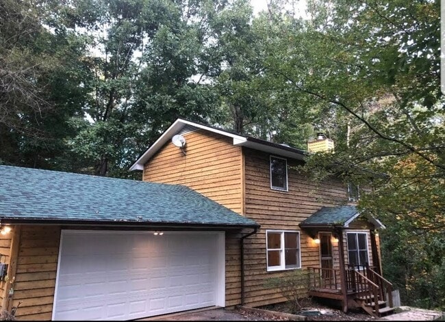 Building Photo - 99 Oak Ter