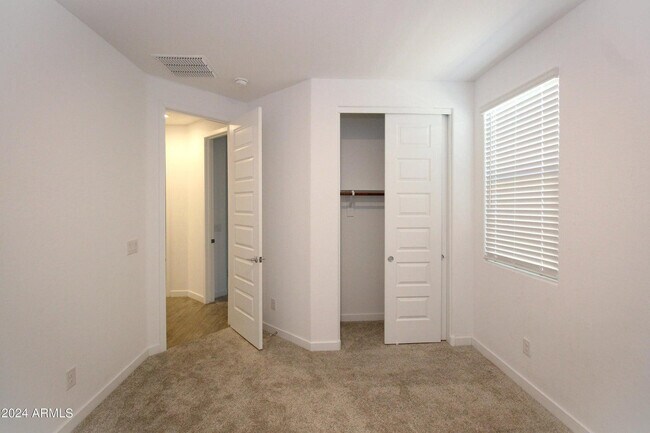 Building Photo - 1649 W la Mirada Dr