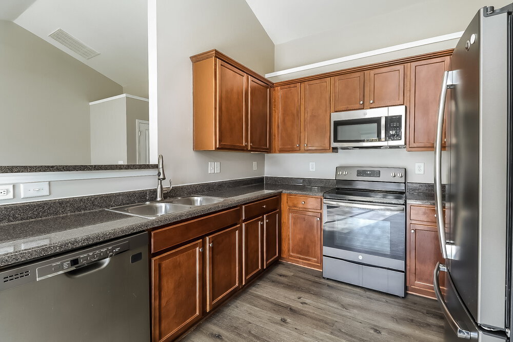 Building Photo - 5012 Broad Leaf Ct