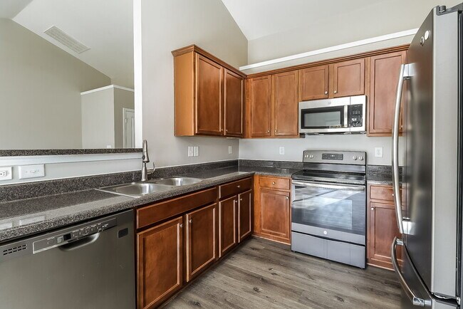 Building Photo - 5012 Broad Leaf Ct