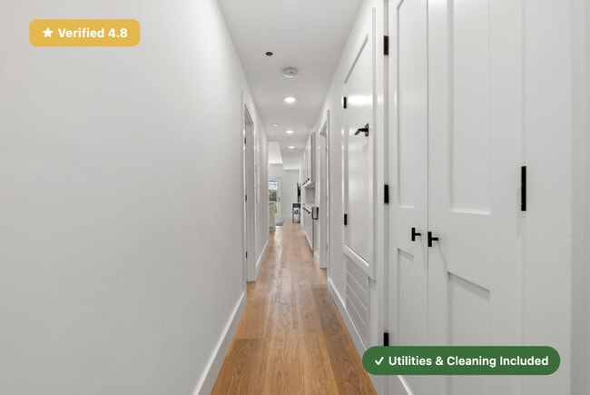 Building Photo - Furnished Private Bedroom with Private Bath in East Boston!