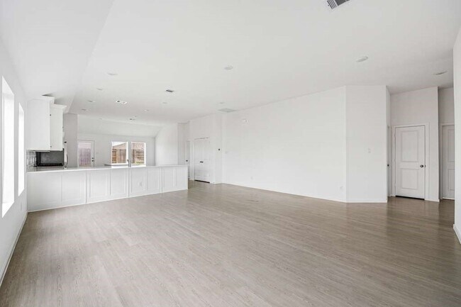 Building Photo - 26603 Woodland Strawberry Ln