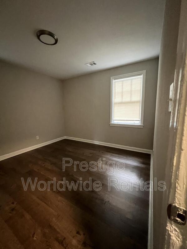 Building Photo - 829 Brooks Rd