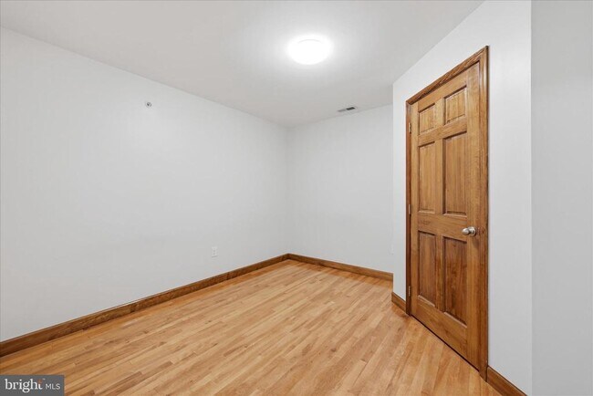 Building Photo - 443 Millwood Ave