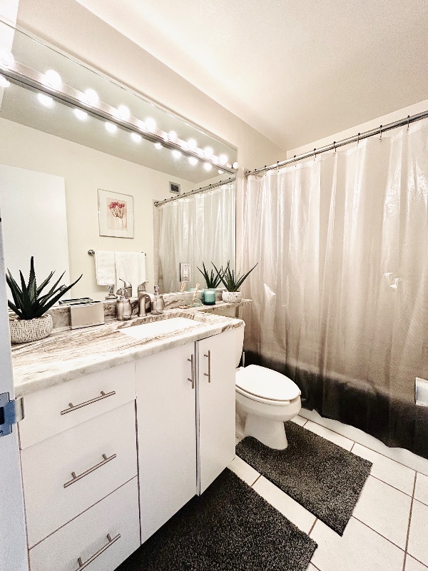 Building Photo - 15 S 1st St